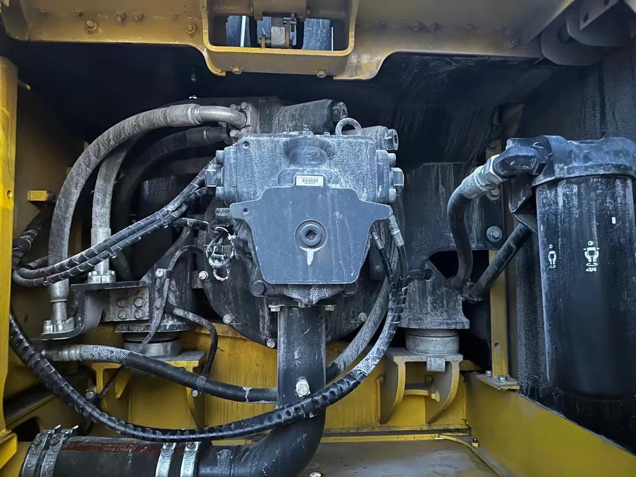 Komatsu PC 350-7 PC350 - Ekskavator perayap: gambar 4 Komatsu PC 350-7 PC350 - Ekskavator perayap: gambar 4