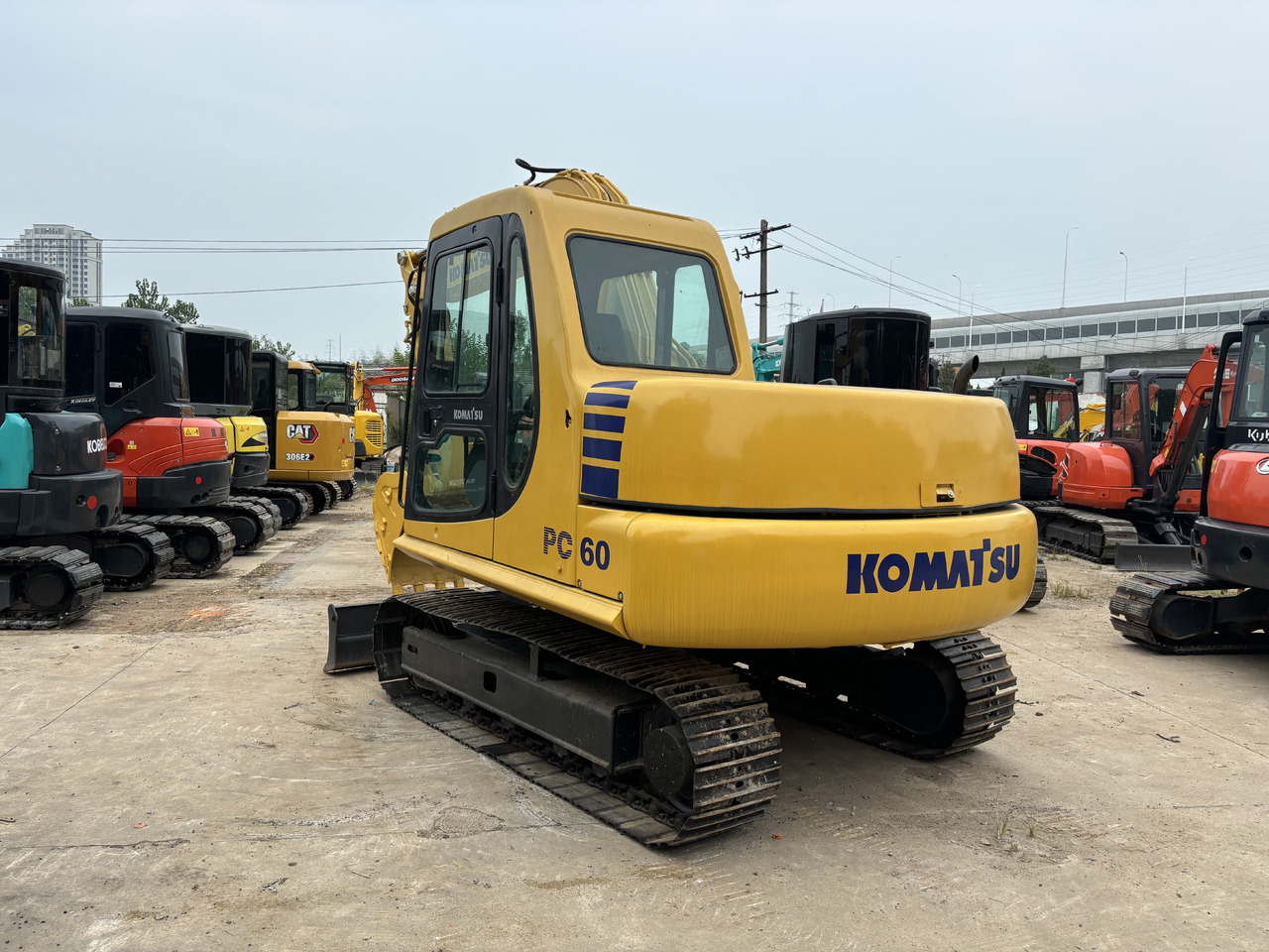 Komatsu PC 60-7 - Ekskavator mini: gambar 3 Komatsu PC 60-7 - Ekskavator mini: gambar 3