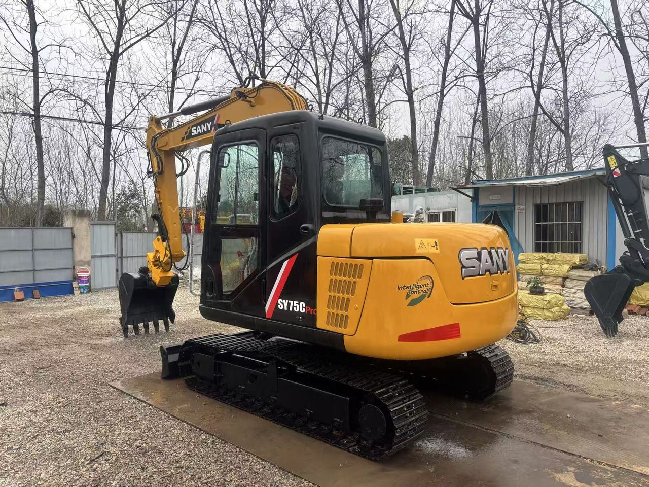 SANY SY75 - Ekskavator mini: gambar 4 SANY SY75 - Ekskavator mini: gambar 4
