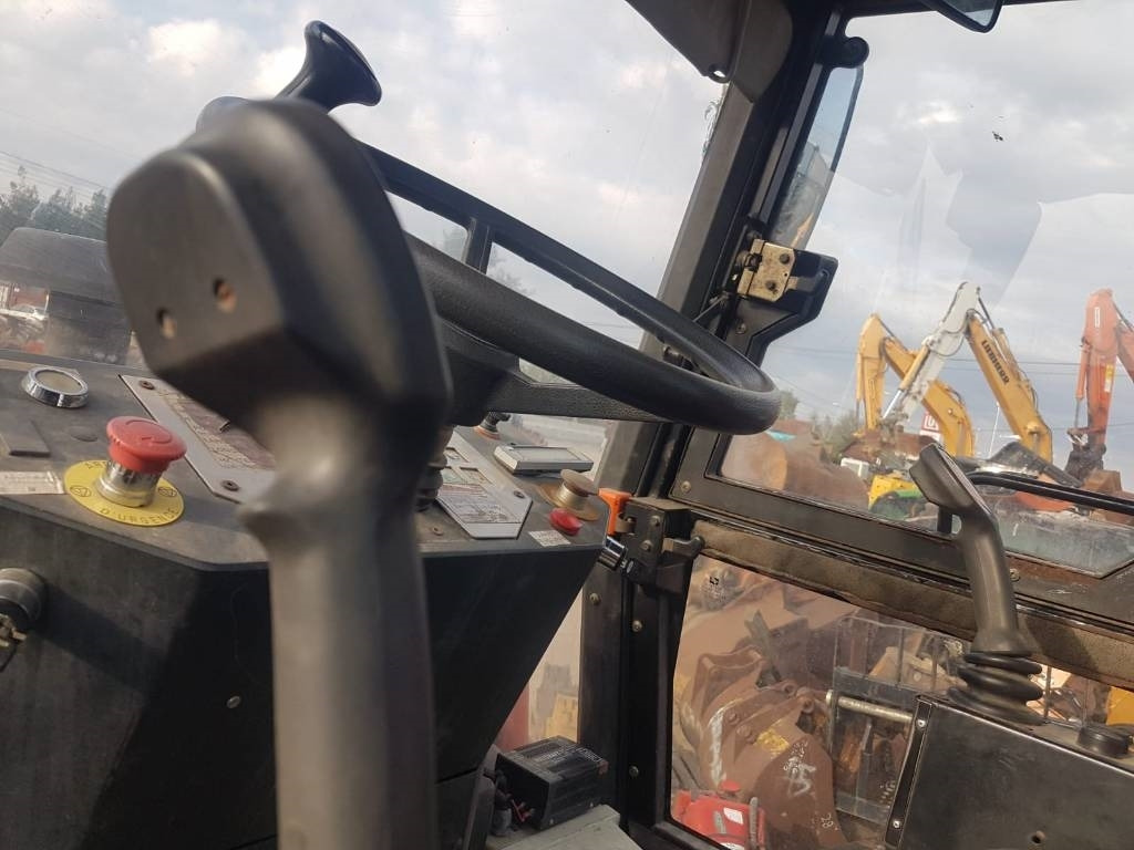 Roller jalan Ammann AV 95: gambar 7