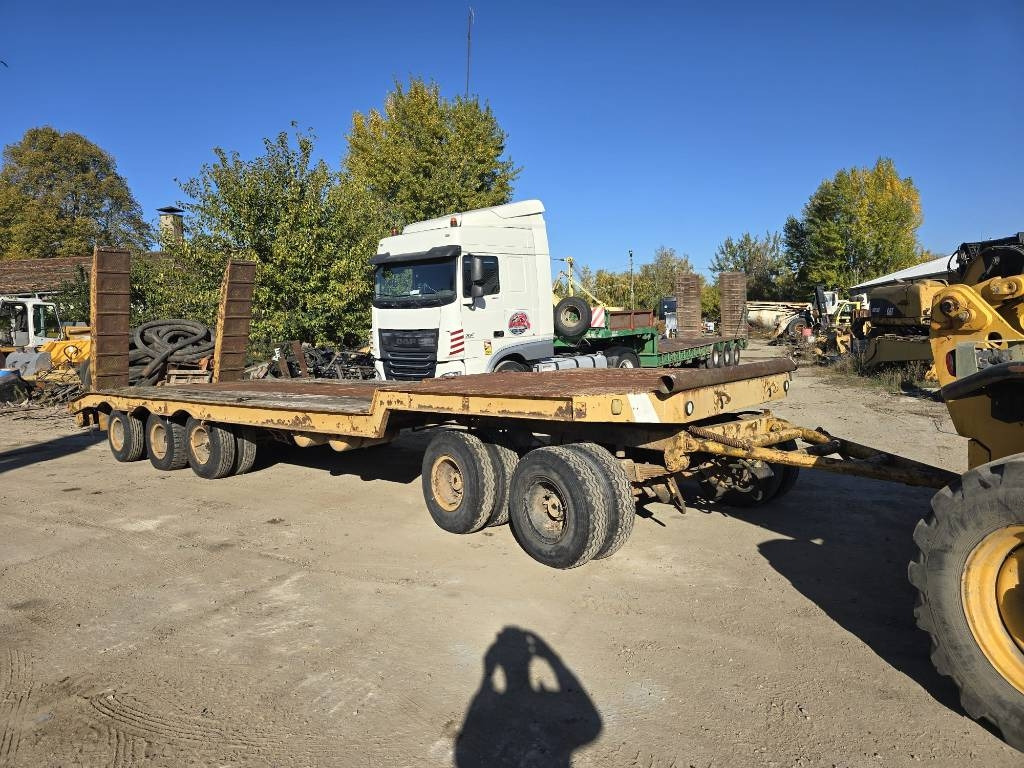Bertoja 3 - Semi-trailer low bed: gambar 1 Bertoja 3 - Semi-trailer low bed: gambar 1