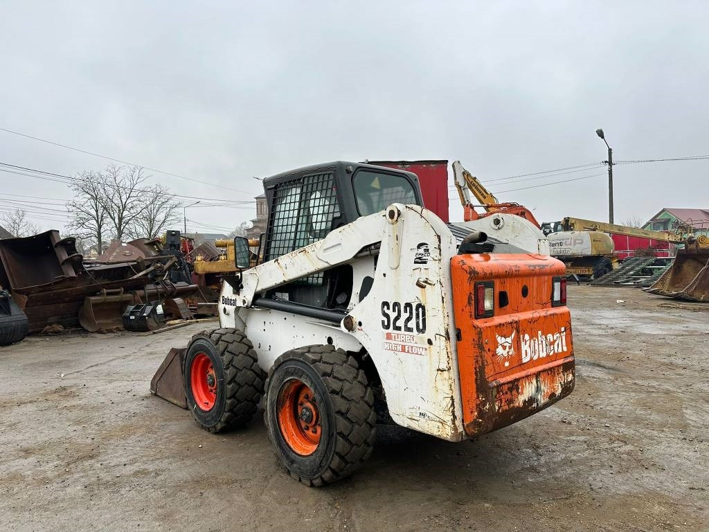 Bobcat S 220 - Skid steer: gambar 5 Bobcat S 220 - Skid steer: gambar 5