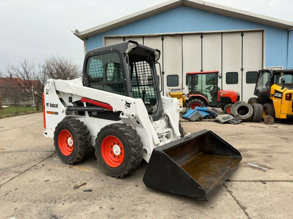 Bobcat S 550 - Skid steer: gambar 1 Bobcat S 550 - Skid steer: gambar 1