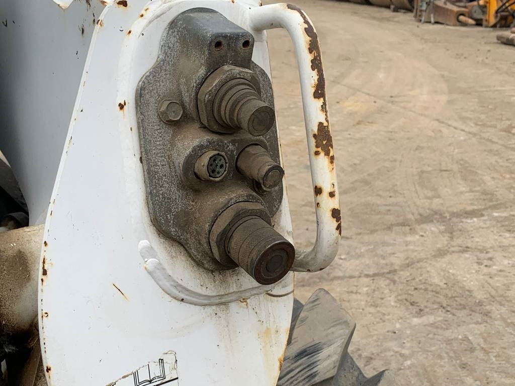 Bobcat S 740 - Skid steer: gambar 5 Bobcat S 740 - Skid steer: gambar 5