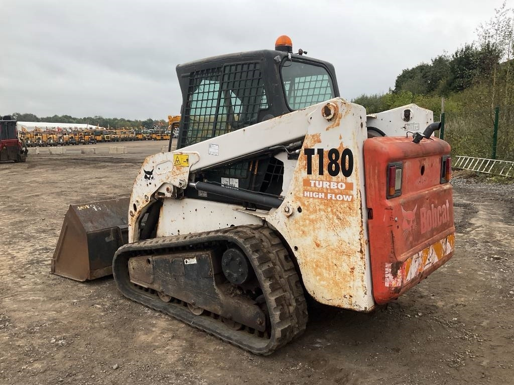 Bobcat T 180 - Skid steer: gambar 3 Bobcat T 180 - Skid steer: gambar 3