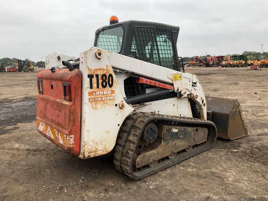 Bobcat T 180 - Skid steer: gambar 4 Bobcat T 180 - Skid steer: gambar 4