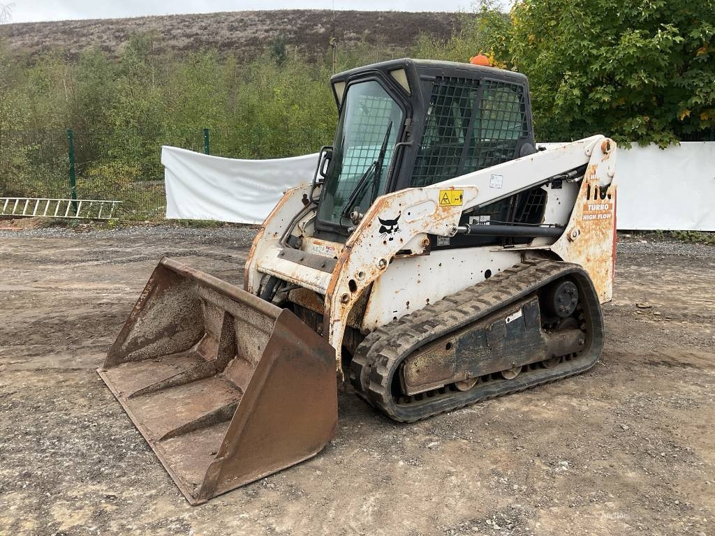 Bobcat T 180 - Skid steer: gambar 1 Bobcat T 180 - Skid steer: gambar 1