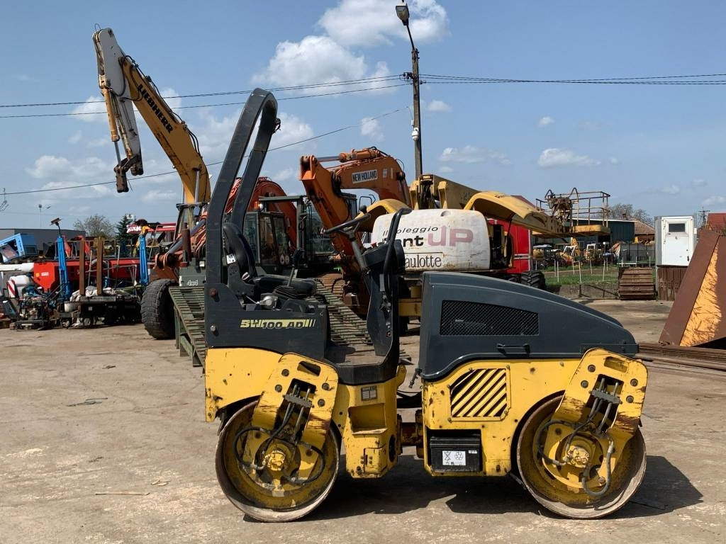 Bomag BW 100 AD-4 - Roller jalan: gambar 5 Bomag BW 100 AD-4 - Roller jalan: gambar 5