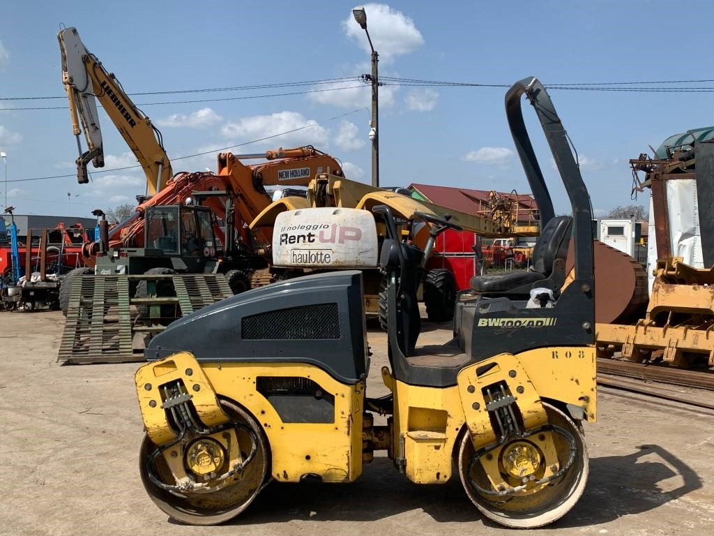 Bomag BW 100 AD-4 - Roller jalan: gambar 2 Bomag BW 100 AD-4 - Roller jalan: gambar 2