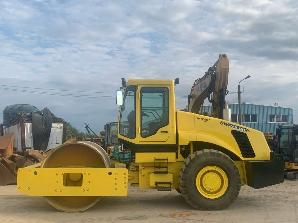 Bomag Shantui BW219DH - Pemadat: gambar 5 Bomag Shantui BW219DH - Pemadat: gambar 5