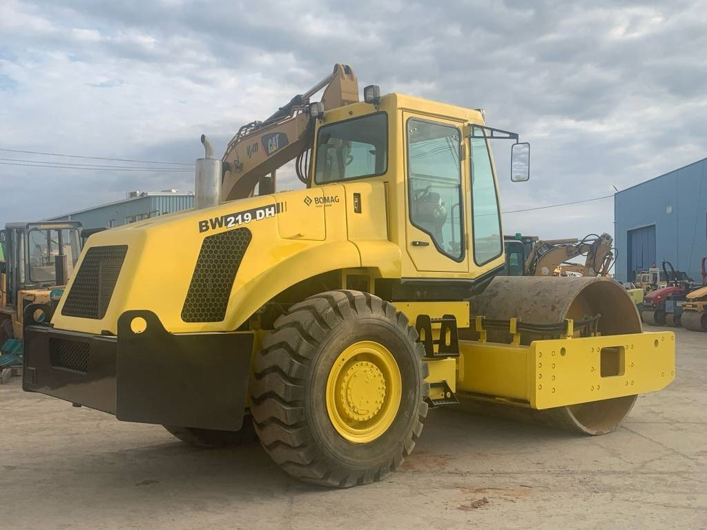 Bomag Shantui BW219DH - Pemadat: gambar 3 Bomag Shantui BW219DH - Pemadat: gambar 3