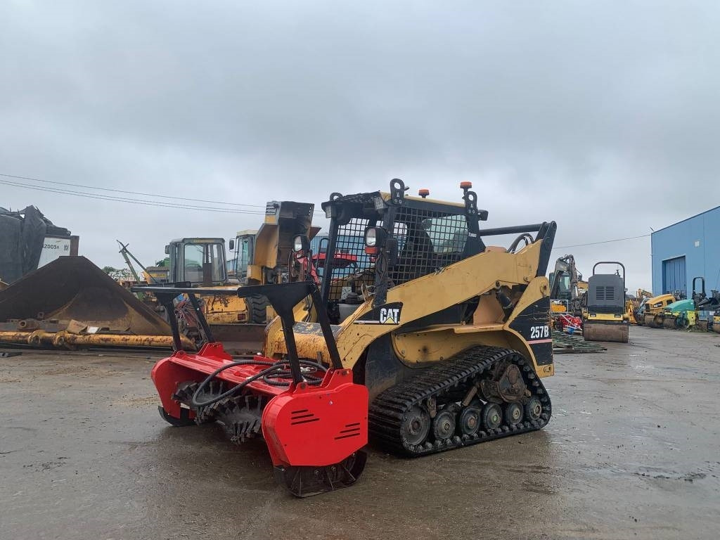 CAT 257 B - Skid steer: gambar 2 CAT 257 B - Skid steer: gambar 2