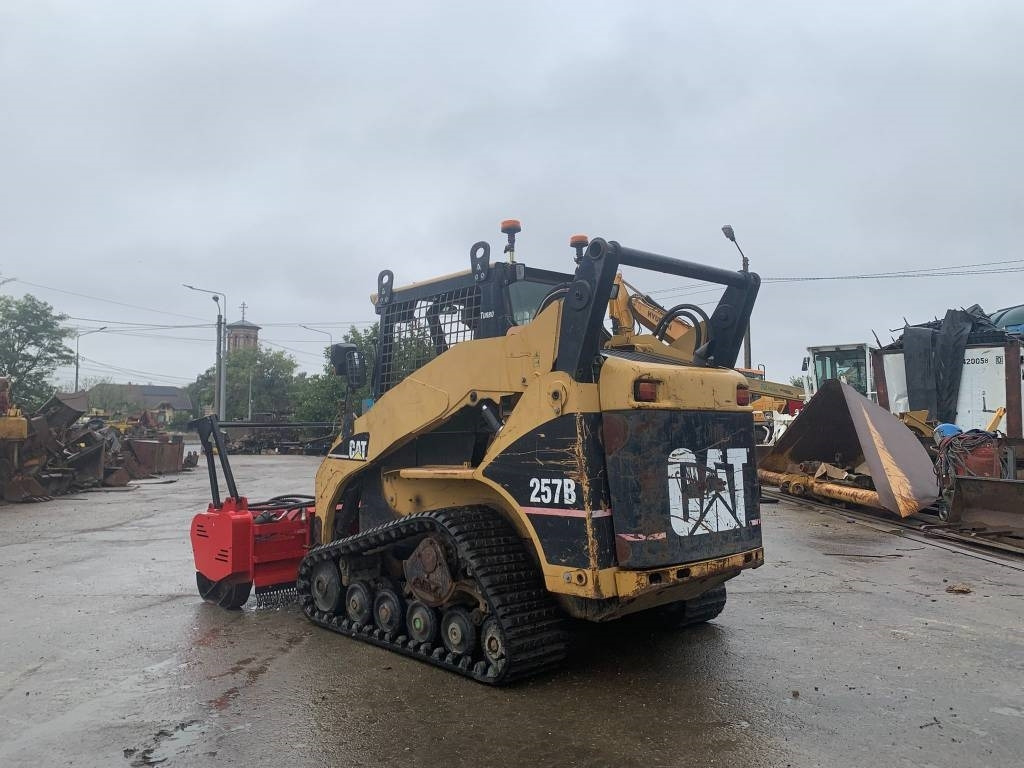 CAT 257 B - Skid steer: gambar 4 CAT 257 B - Skid steer: gambar 4
