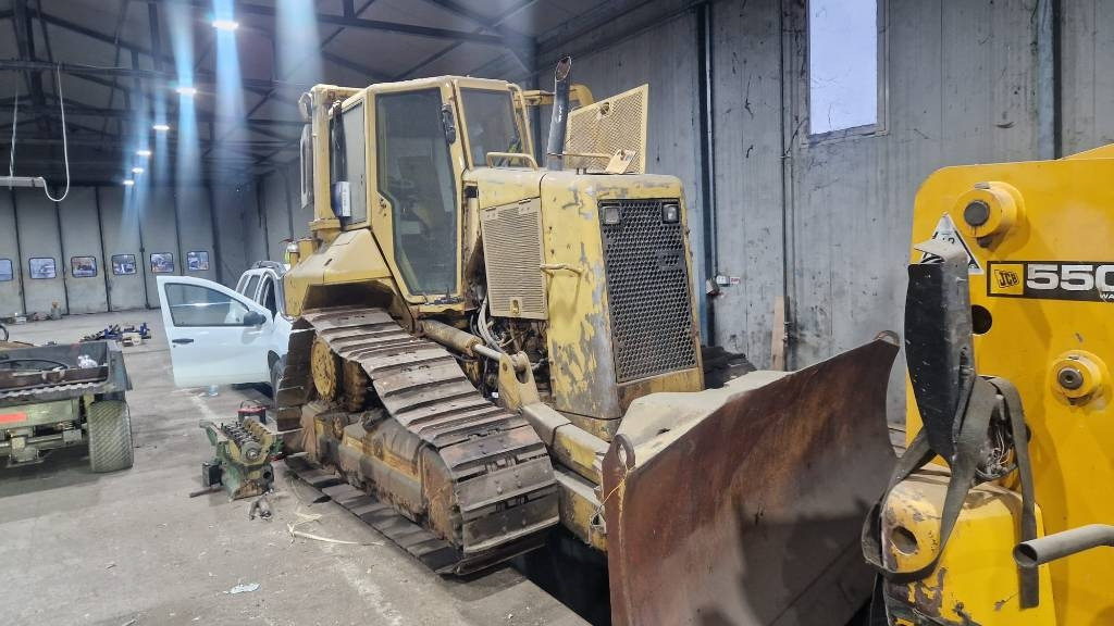 CAT D5 FOR PARTS - Bulldozer: gambar 1 CAT D5 FOR PARTS - Bulldozer: gambar 1