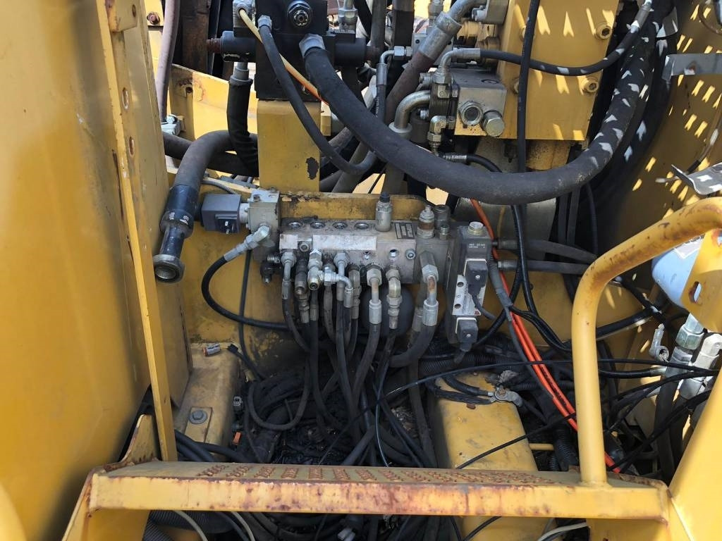 CAT M 312 FOR PARTS - Ekskavator roda: gambar 4 CAT M 312 FOR PARTS - Ekskavator roda: gambar 4