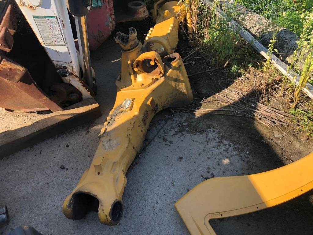 CAT TH 220 B FOR PARTS - Telehandler: gambar 4 CAT TH 220 B FOR PARTS - Telehandler: gambar 4