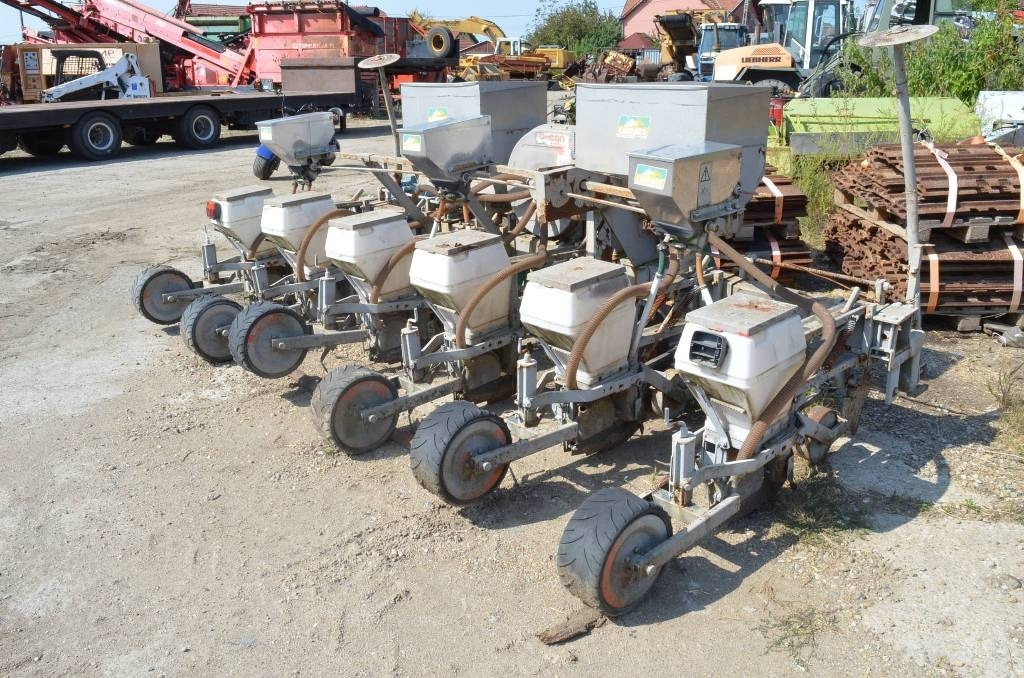 Carraro Elli 4000 - Penabur presisi: gambar 3 Carraro Elli 4000 - Penabur presisi: gambar 3