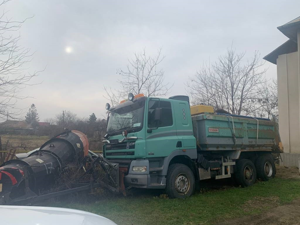DAF CF480 - Truk box: gambar 1 DAF CF480 - Truk box: gambar 1