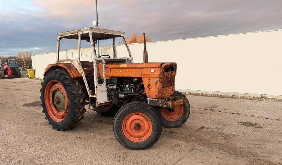 Fiat 670 - Traktor: gambar 1 Fiat 670 - Traktor: gambar 1