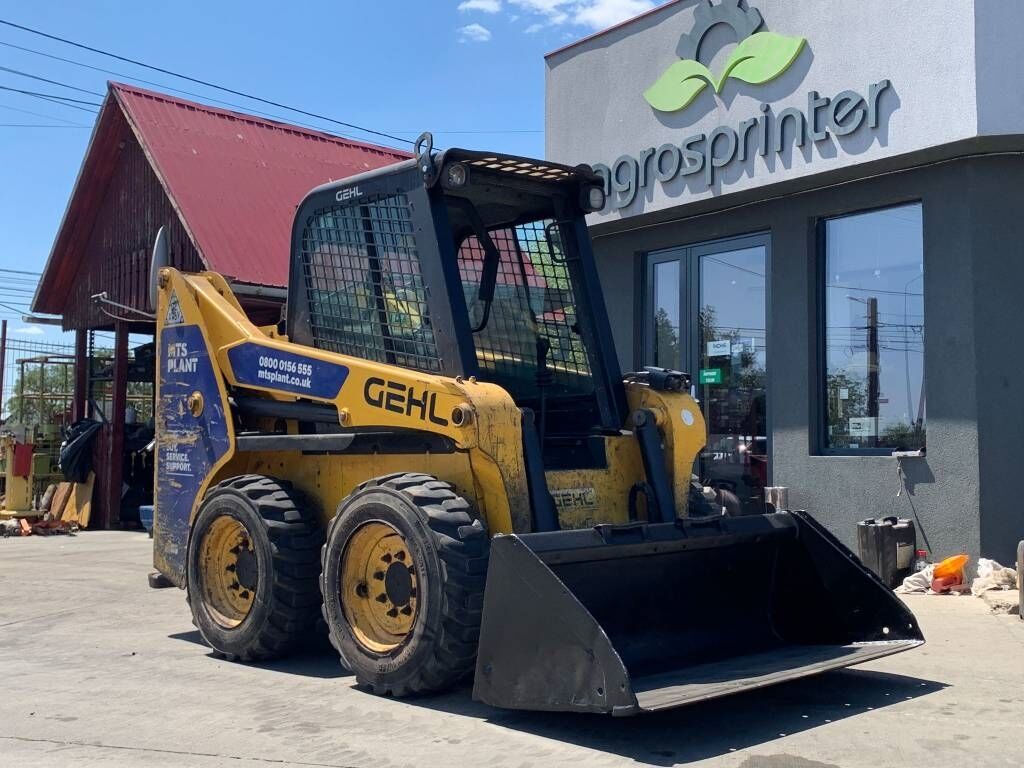 Gehl R 165 Gehl R 165 - Skid steer: gambar 4 Gehl R 165 Gehl R 165 - Skid steer: gambar 4