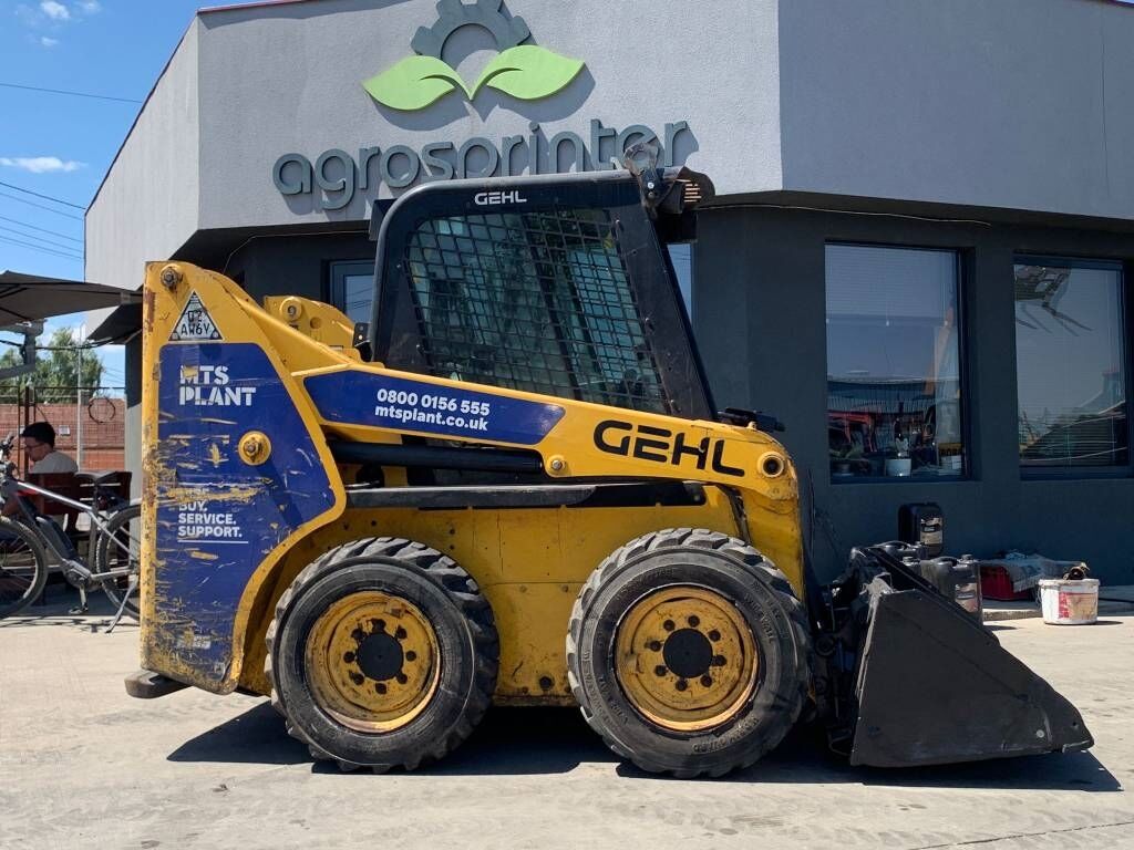 Gehl R 165 Gehl R 165 - Skid steer: gambar 5 Gehl R 165 Gehl R 165 - Skid steer: gambar 5
