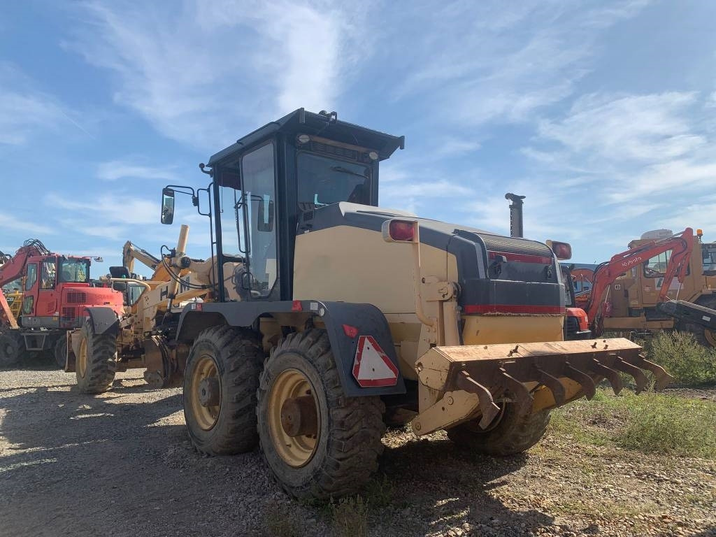 HBM-Nobas BG190T-3 - Grader: gambar 4 HBM-Nobas BG190T-3 - Grader: gambar 4