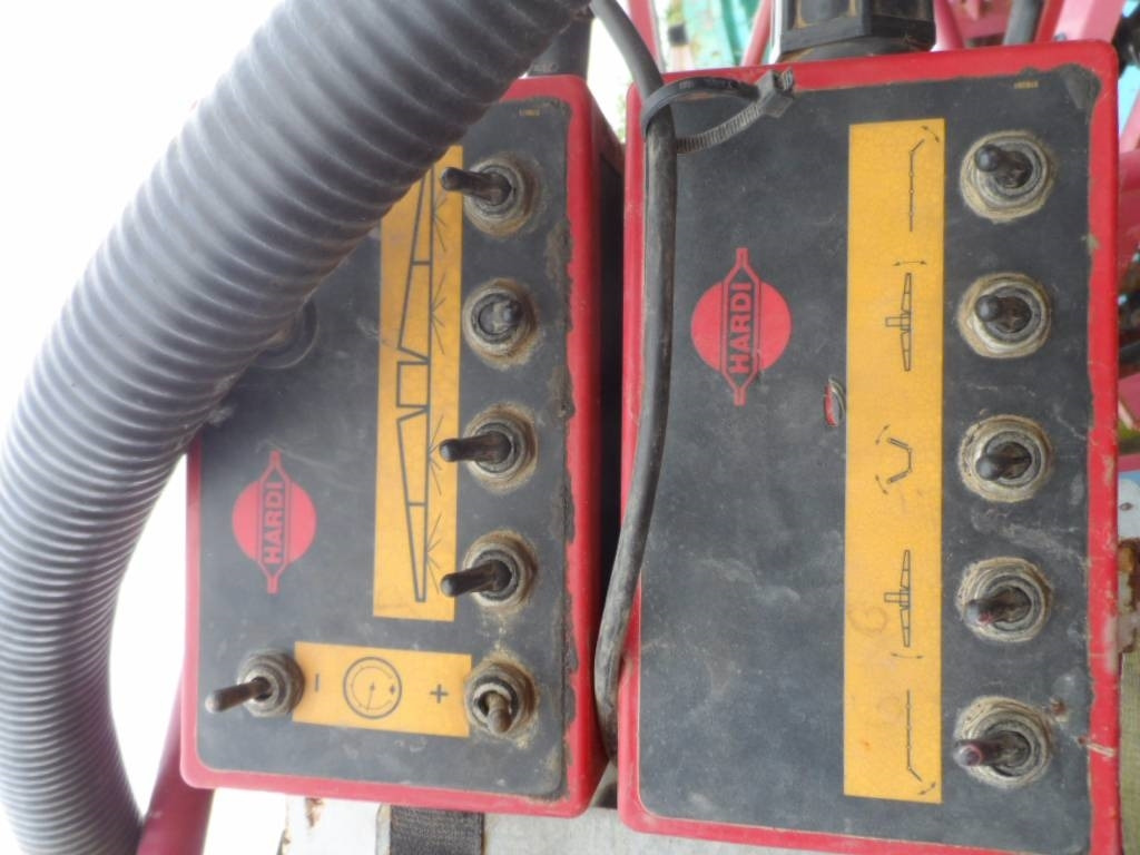 Hardi TZ2500 - Penyemprot tertinggal: gambar 5 Hardi TZ2500 - Penyemprot tertinggal: gambar 5