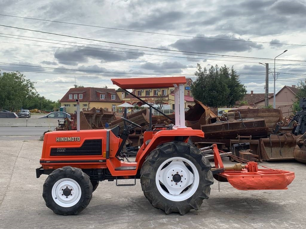 Hinomoto BD150 - Traktor: gambar 3 Hinomoto BD150 - Traktor: gambar 3