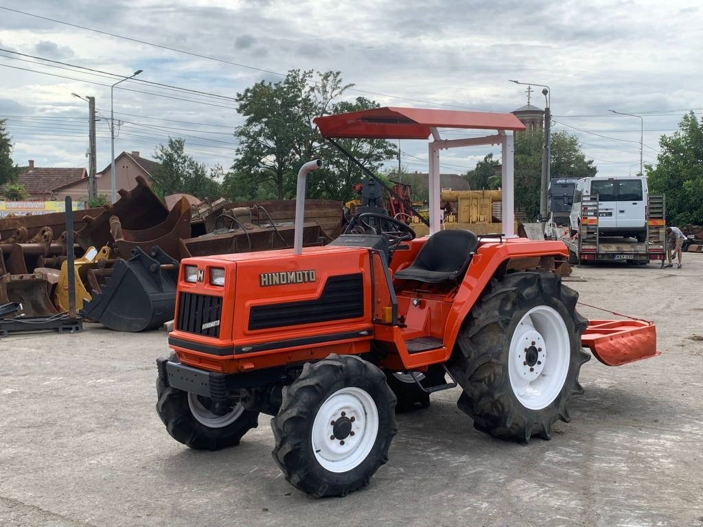 Hinomoto BD150 - Traktor: gambar 2 Hinomoto BD150 - Traktor: gambar 2