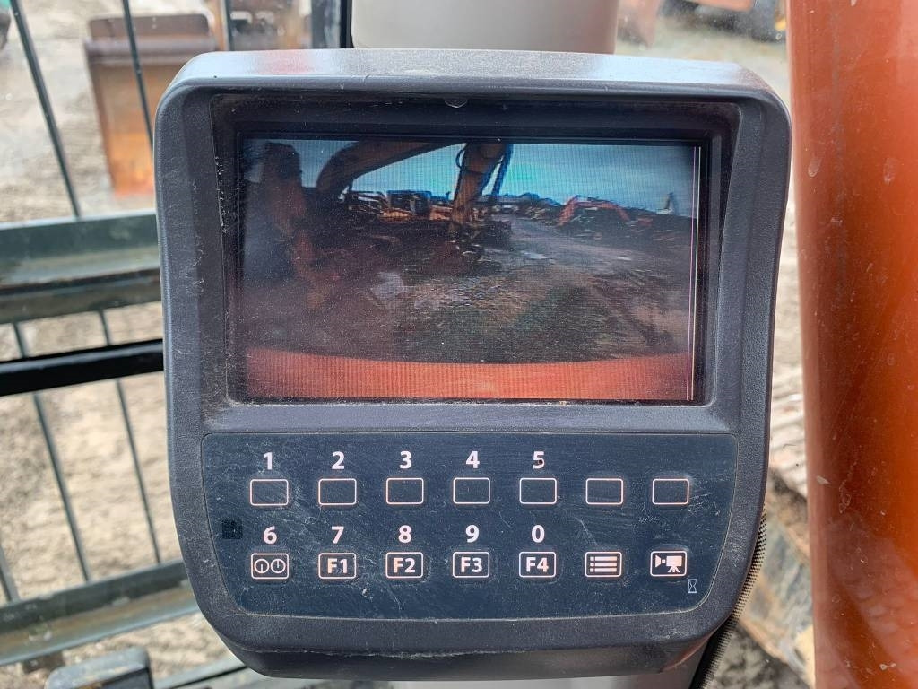 Ekskavator perayap Hitachi ZX 250 LC N-3: gambar 12