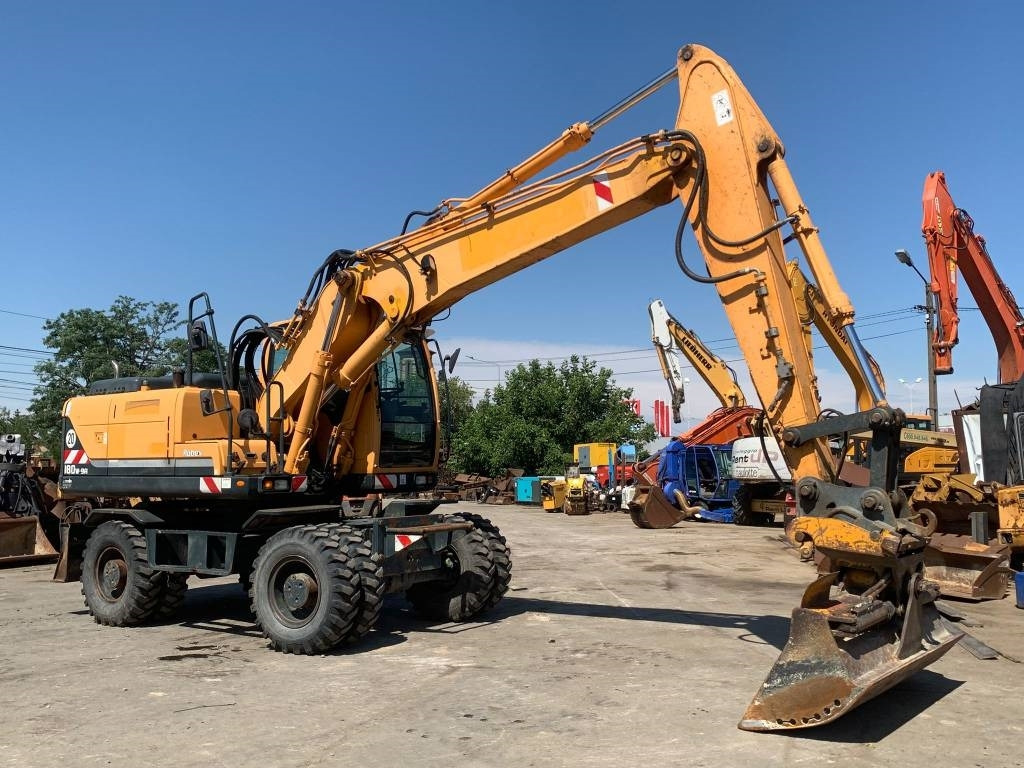 Hyundai Robex 180 W-9 A - Ekskavator roda: gambar 5 Hyundai Robex 180 W-9 A - Ekskavator roda: gambar 5