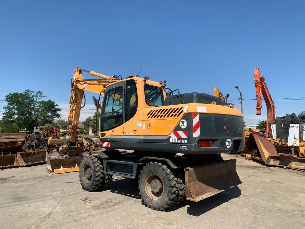 Hyundai Robex 180 W-9 A - Ekskavator roda: gambar 3 Hyundai Robex 180 W-9 A - Ekskavator roda: gambar 3