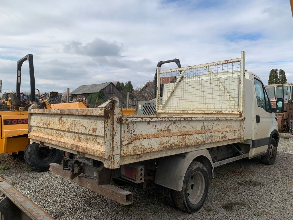 Iveco 35.10 - Van jungkit: gambar 3 Iveco 35.10 - Van jungkit: gambar 3