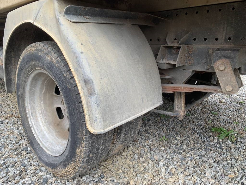 Iveco 35.10 - Van jungkit: gambar 5 Iveco 35.10 - Van jungkit: gambar 5