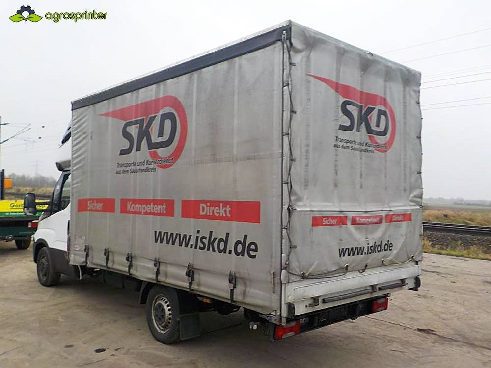 Iveco 35-170 - Van panel: gambar 4 Iveco 35-170 - Van panel: gambar 4