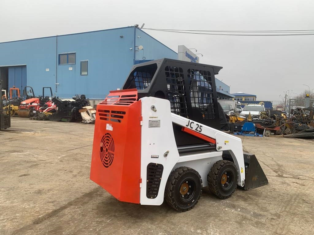 JC 25 - Skid steer: gambar 4 JC 25 - Skid steer: gambar 4