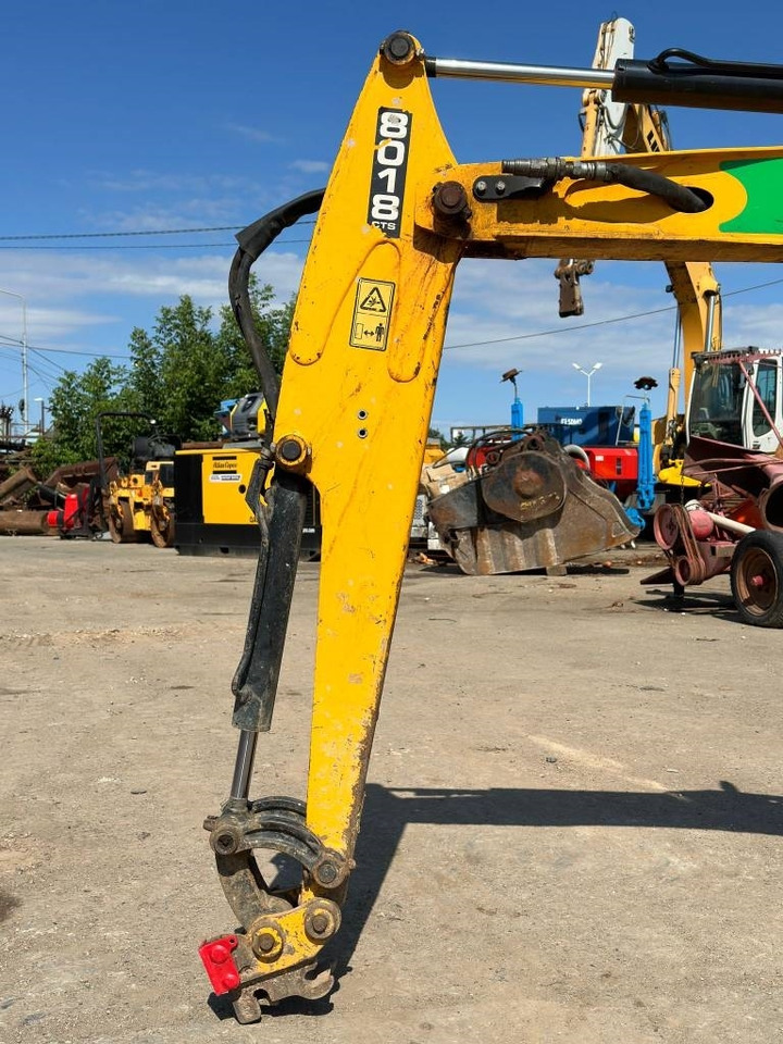 JCB 8018 - Ekskavator mini: gambar 4 JCB 8018 - Ekskavator mini: gambar 4