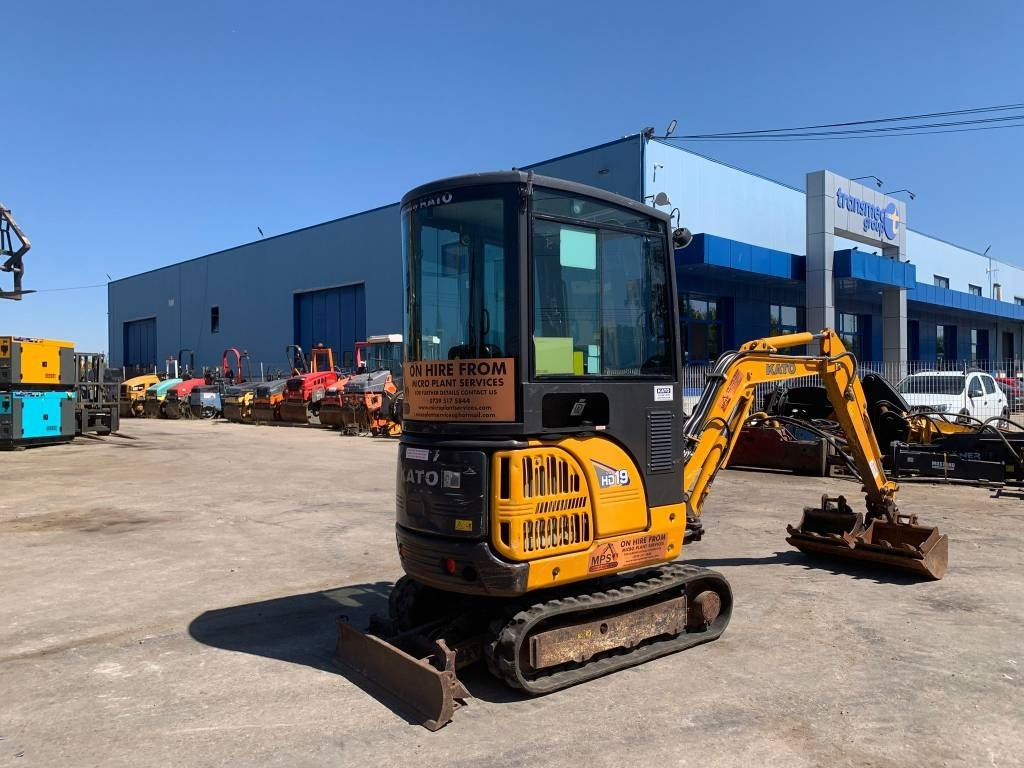 Ekskavator mini Kato 19VXE: gambar 6 Ekskavator mini Kato 19VXE: gambar 6