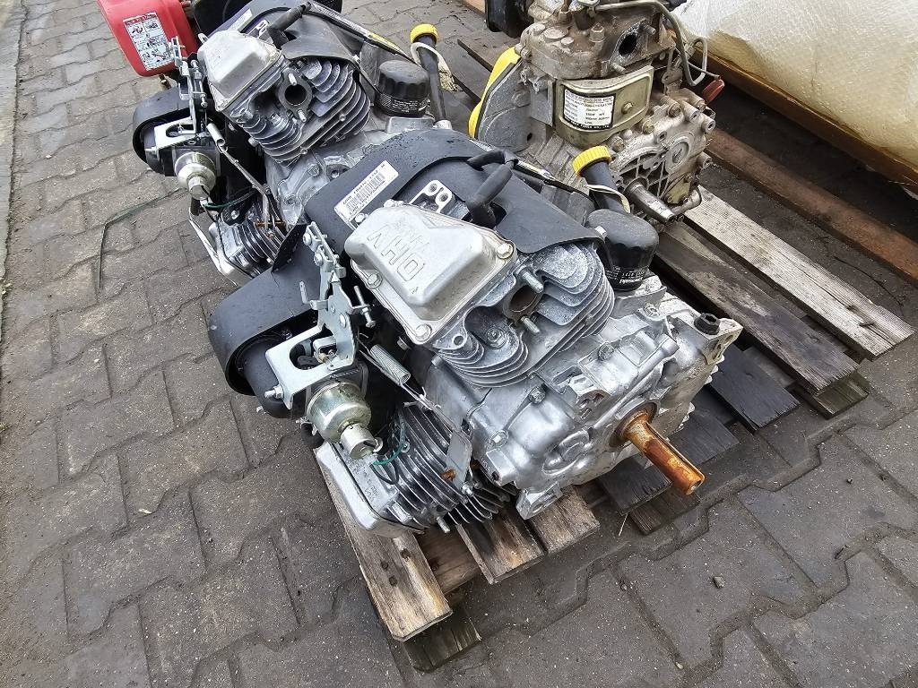 Kawasaki SRB3/P V-0113 ENGINE - Mesin untuk Peralatan konstruksi: gambar 2 Kawasaki SRB3/P V-0113 ENGINE - Mesin untuk Peralatan konstruksi: gambar 2