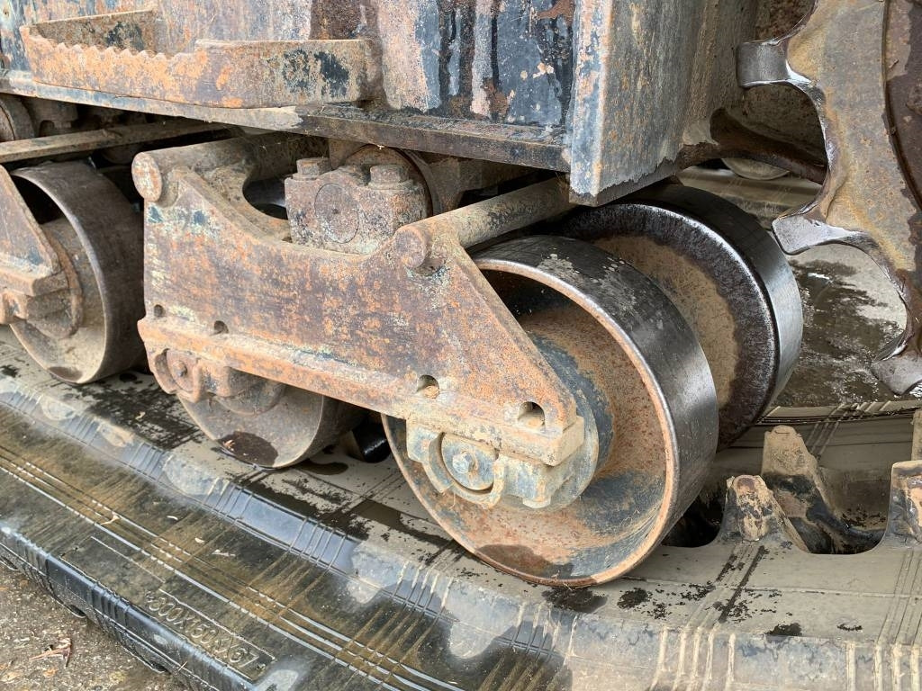 Tempat sampah perayap Komatsu CD 110 R-1: gambar 13