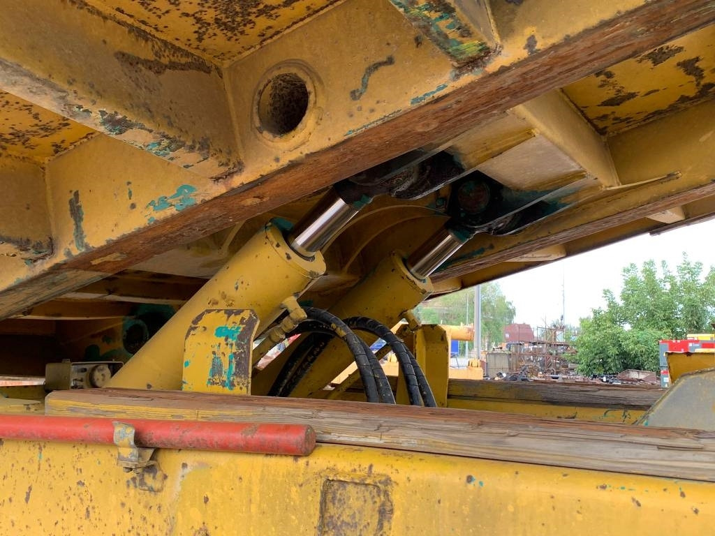 Tempat sampah perayap Komatsu CD 110 R-1: gambar 8