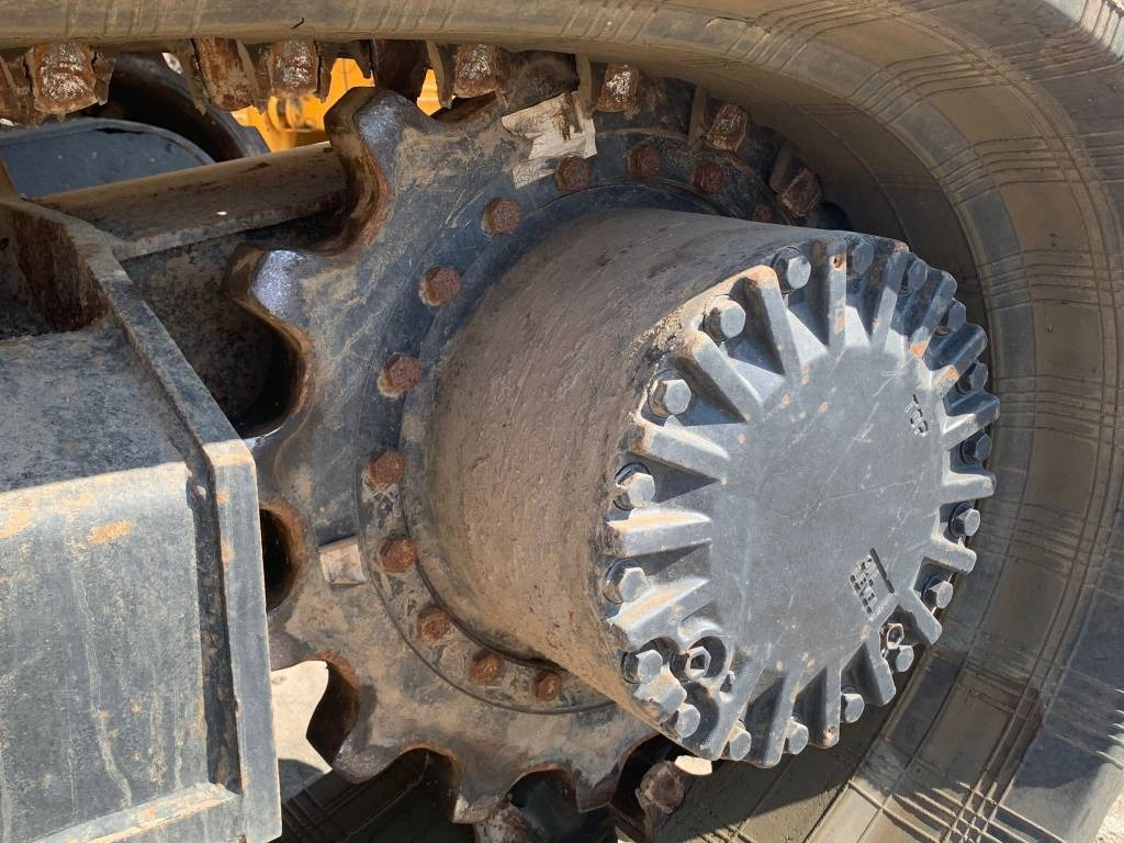 Komatsu CD 110 R-1 - Tempat sampah perayap: gambar 5 Komatsu CD 110 R-1 - Tempat sampah perayap: gambar 5