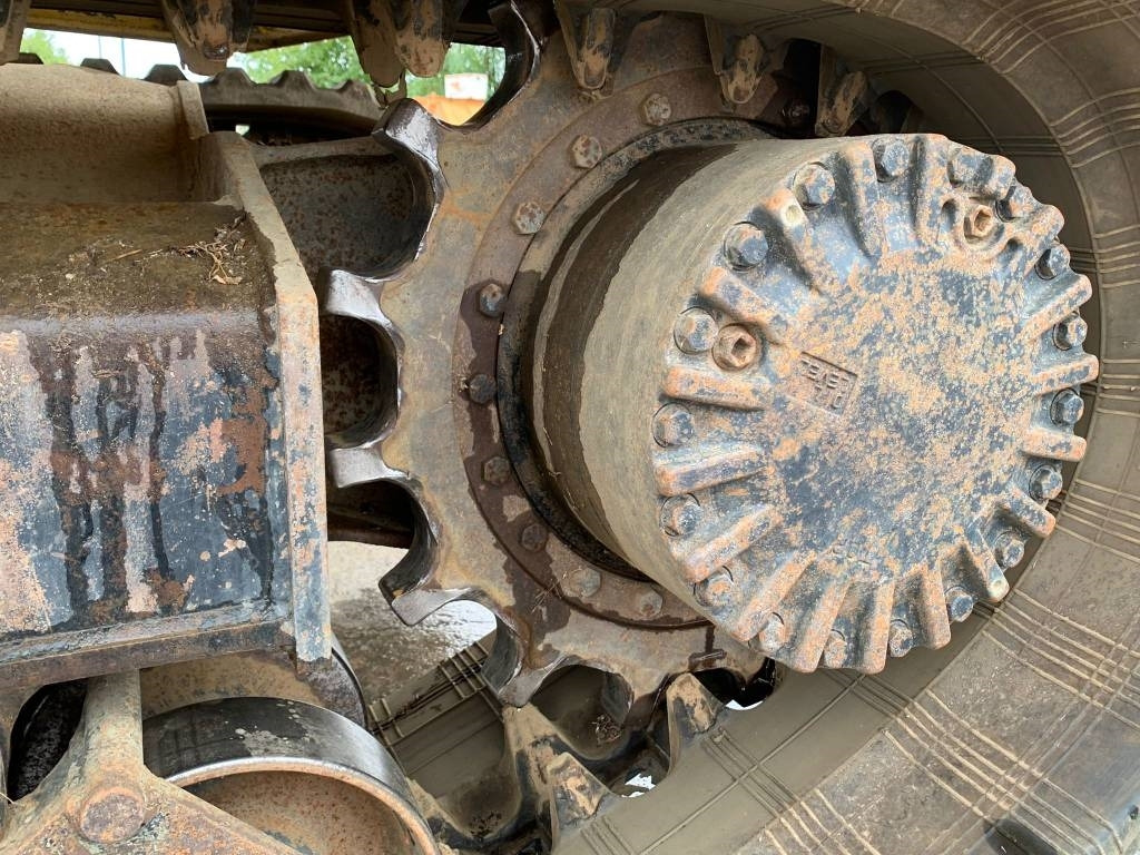 Tempat sampah perayap Komatsu CD 110 R-1: gambar 12