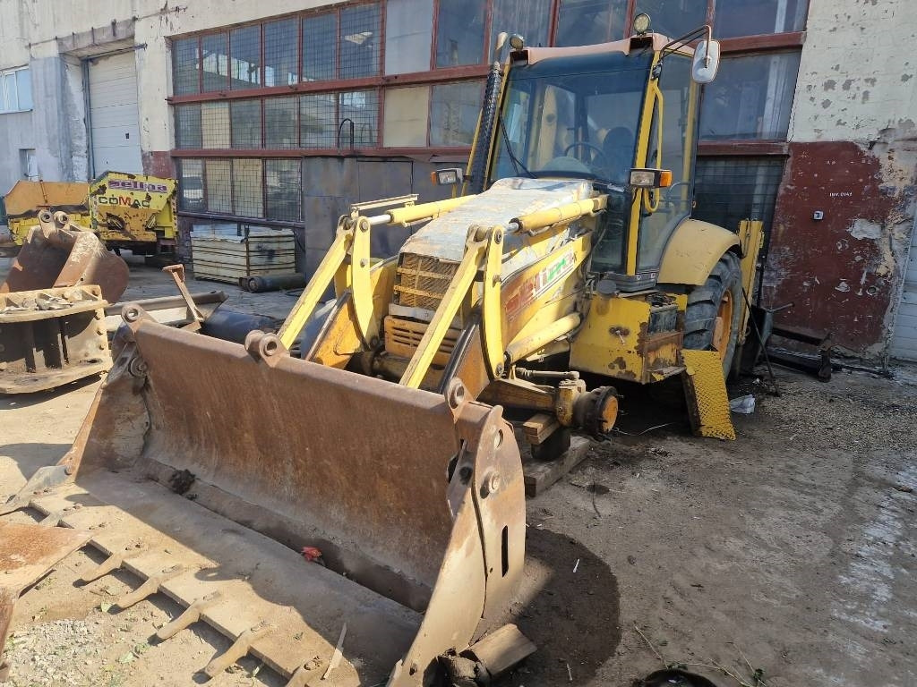 Komatsu WB 93 R FOR PARTS - Backhoe loader: gambar 1 Komatsu WB 93 R FOR PARTS - Backhoe loader: gambar 1