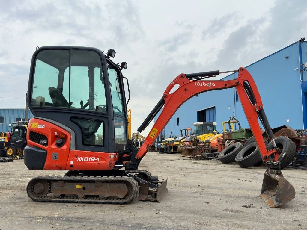Kubota KX 019-4 - Ekskavator mini: gambar 2 Kubota KX 019-4 - Ekskavator mini: gambar 2