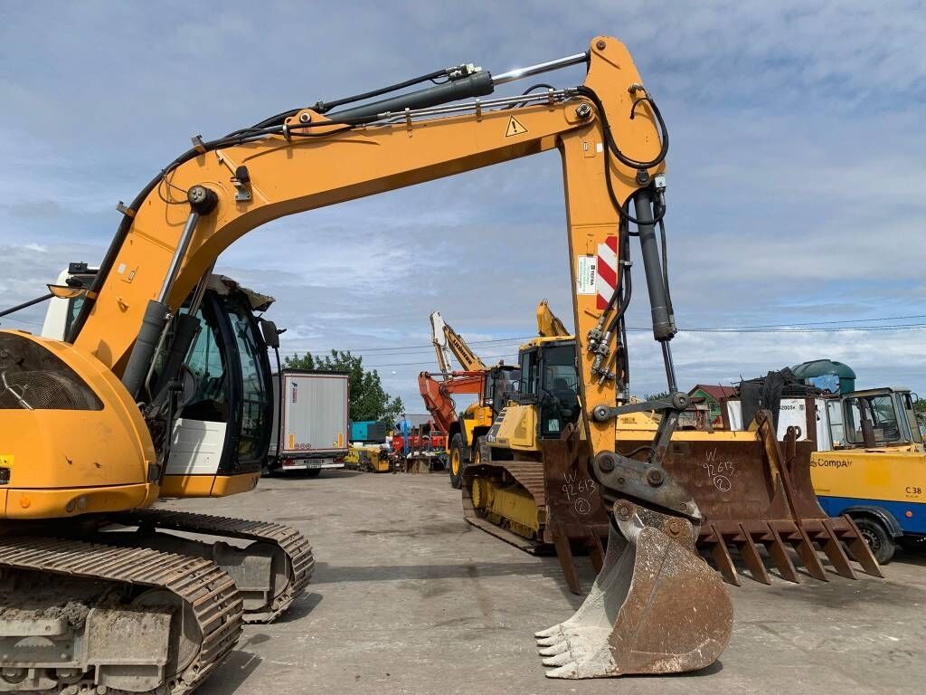 Liebherr R 914 Compact Litronic Liebherr R 914 Compact Litronic - Ekskavator roda: gambar 5 Liebherr R 914 Compact Litronic Liebherr R 914 Compact Litronic - Ekskavator roda: gambar 5