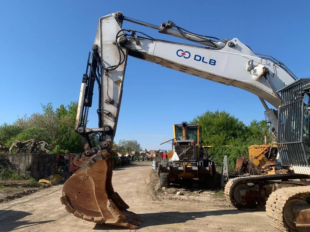 Liebherr R 936 LC Liebherr R 936 LC - Ekskavator perayap: gambar 4 Liebherr R 936 LC Liebherr R 936 LC - Ekskavator perayap: gambar 4