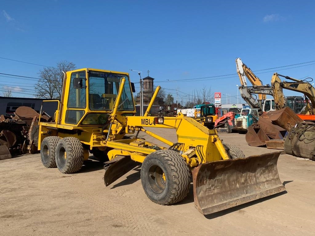 MBU G130A - Grader: gambar 2 MBU G130A - Grader: gambar 2