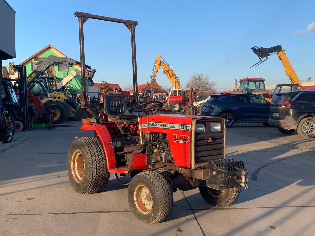 Massey Ferguson 1010 - Traktor: gambar 2 Massey Ferguson 1010 - Traktor: gambar 2