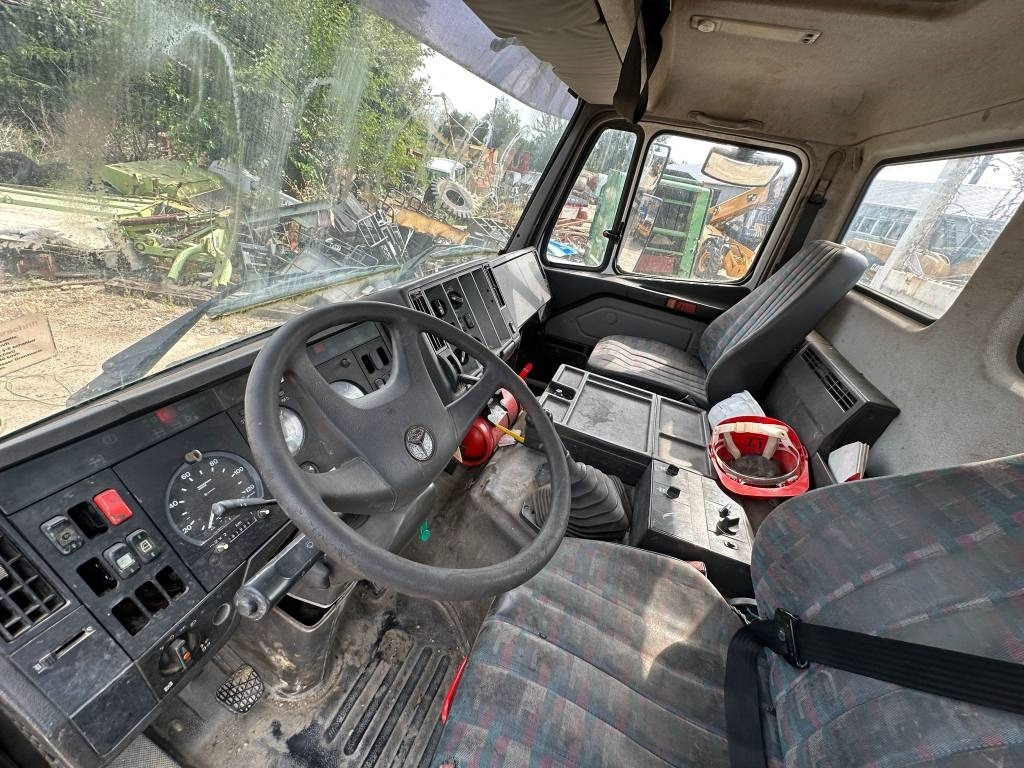 Truk derek, Truk flatbed Mercedes-Benz 2531: gambar 13